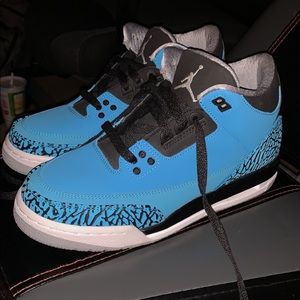 Air Jordan 3 Powder Blue Size 6.5Y Boys